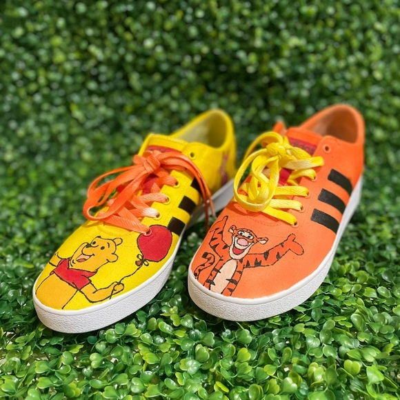 Adidas 8.5 custom winnie the pooh, only use ones - Picture 5 of 7